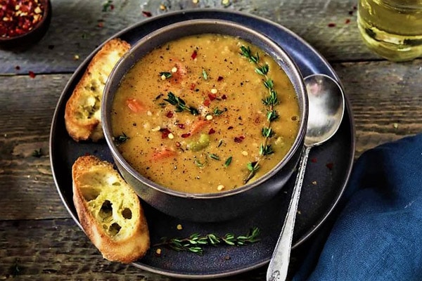 تهیه نوعی سوپ نخود مدیترانه ای سوپ رژیمی ساده
